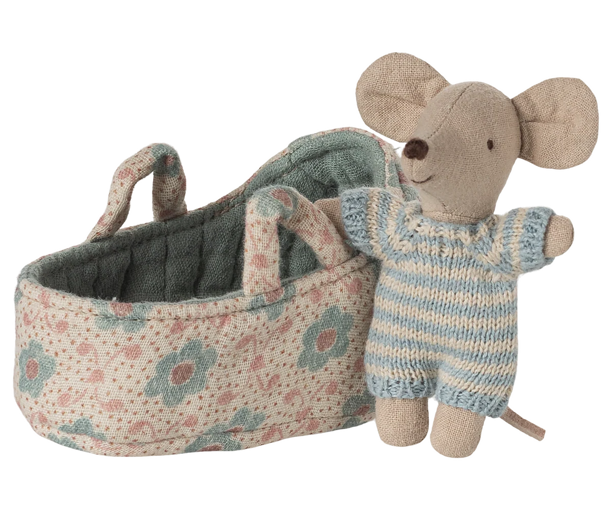 Maileg Babymaus in Tragetasche – Blau