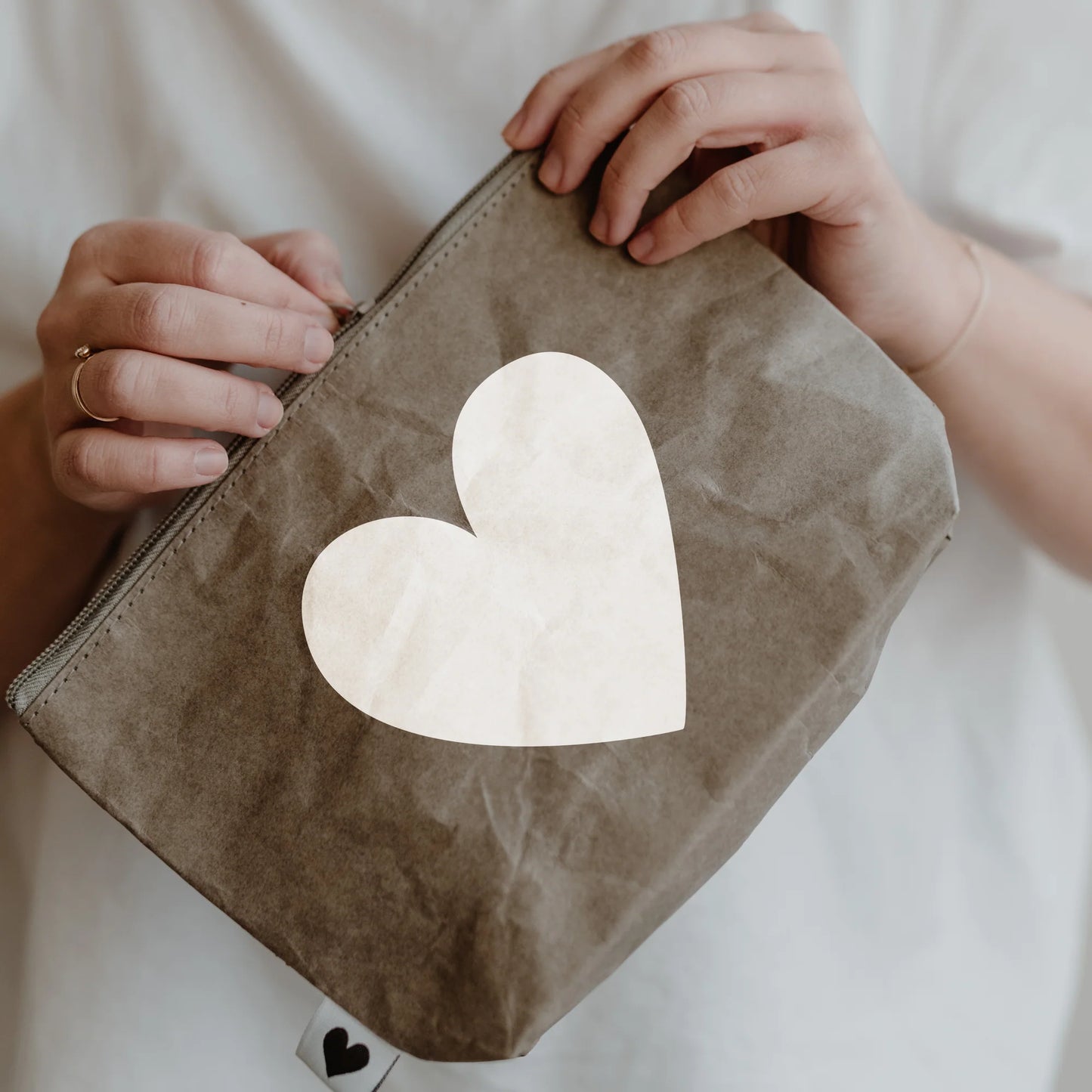 Kosmetiktasche Herz – Grau