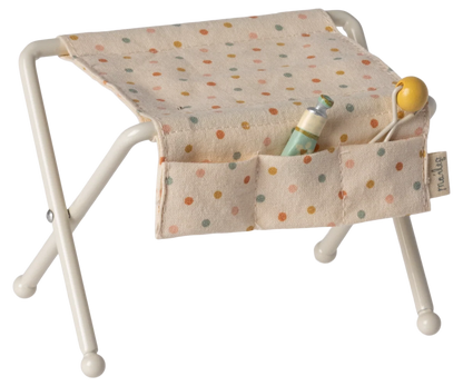 Maileg Wickeltisch – Babymaus, Weiß