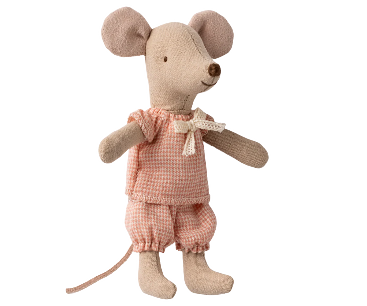 Kleine Schwester Maus in Streichholzschachtel