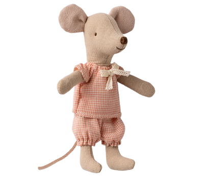 Kleine Schwester Maus in Streichholzschachtel