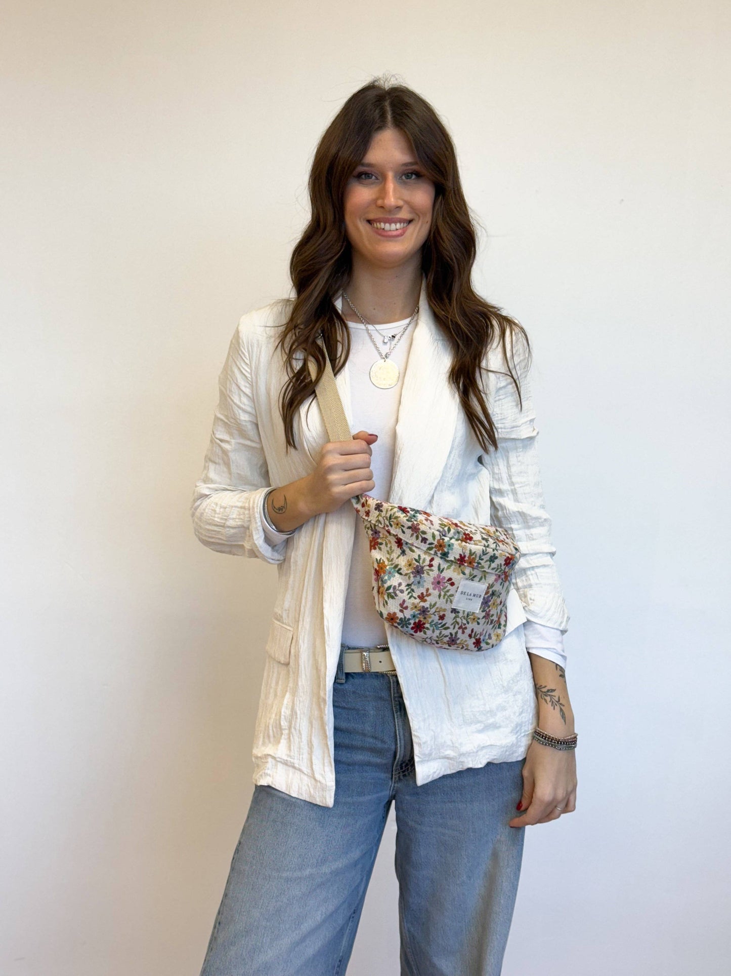 La Mur Line Gürteltasche Blum – Blumen Beige
