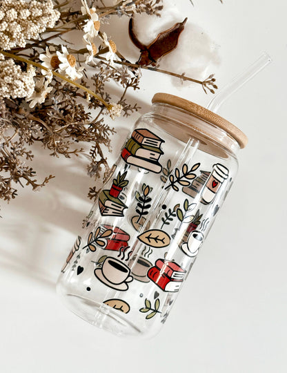 Hohes Trinkglas 550 ml mit Bambusdeckel & Glasstrohhalm – Books & Coffee