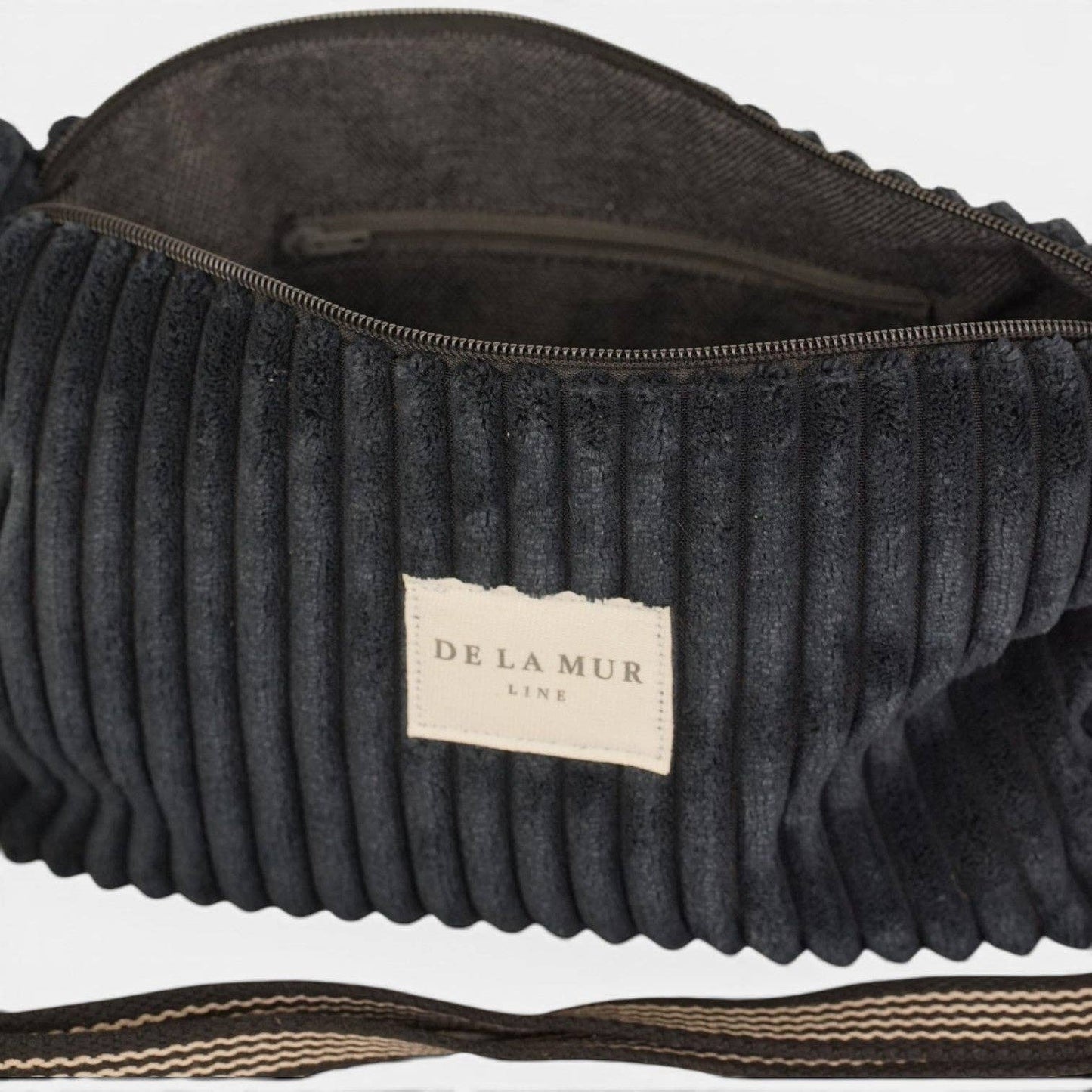 De La Mur Line Clutch CURLY – Schwarz
