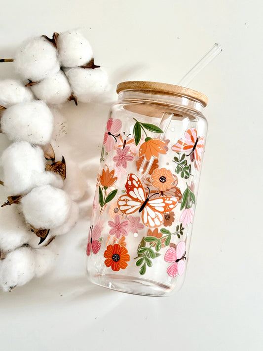 Glasbecher 550 ml – Schmetterling & Blumen