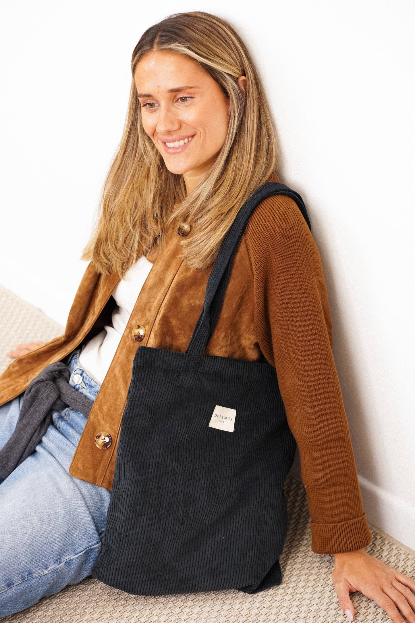 La Mur Line Tote Bag Nit – Cord Schwarz