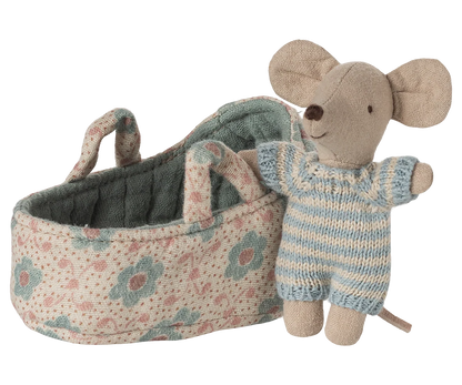 Maileg Babymaus in Tragetasche – Blau