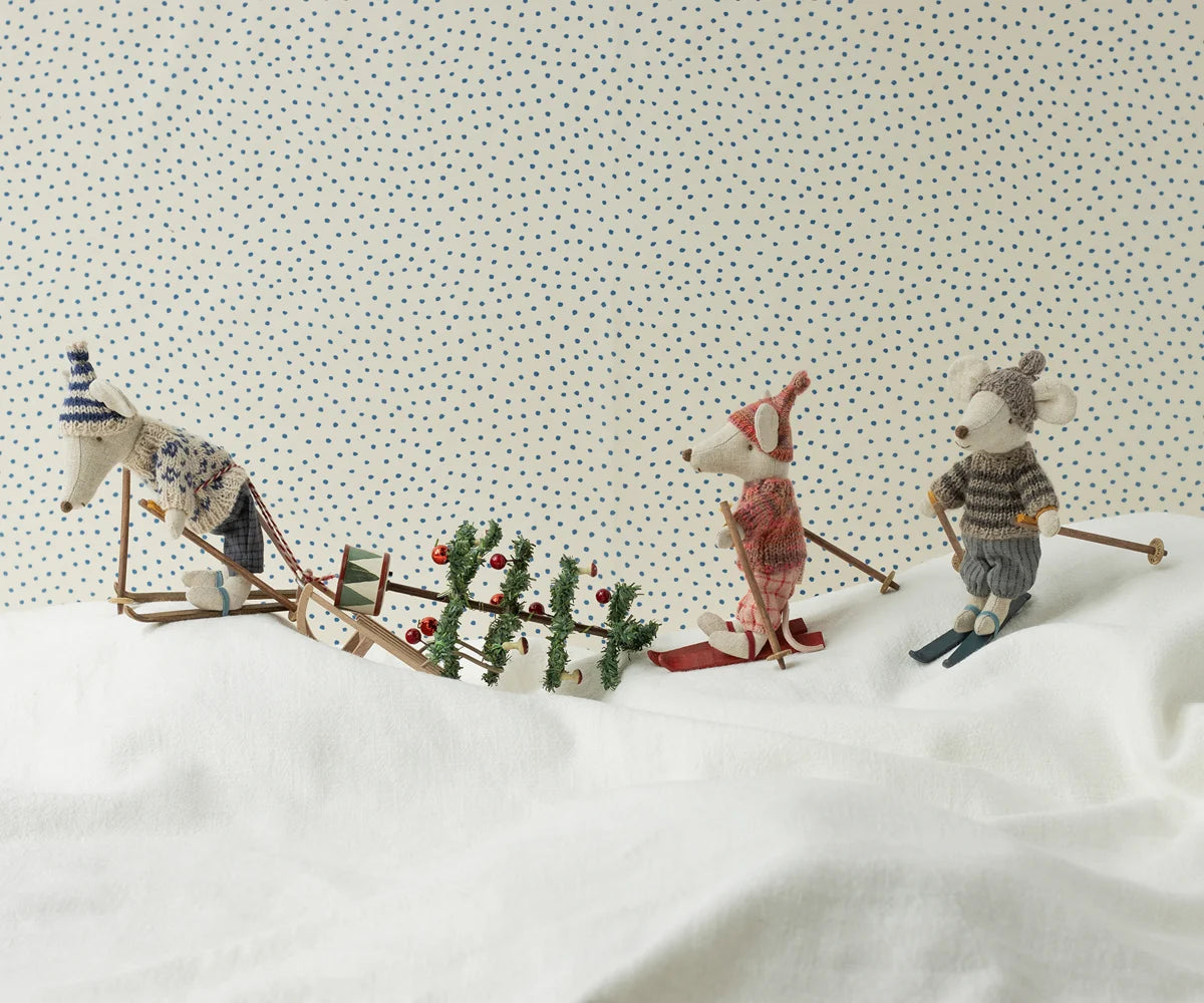 Maileg Wintermaus mit Skiset – Großer Bruder – Grau