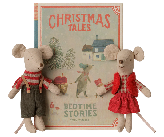 Maileg Weihnachts-Zwillingsmäuse – Kleine Schwester & Kleiner Bruder im Buch