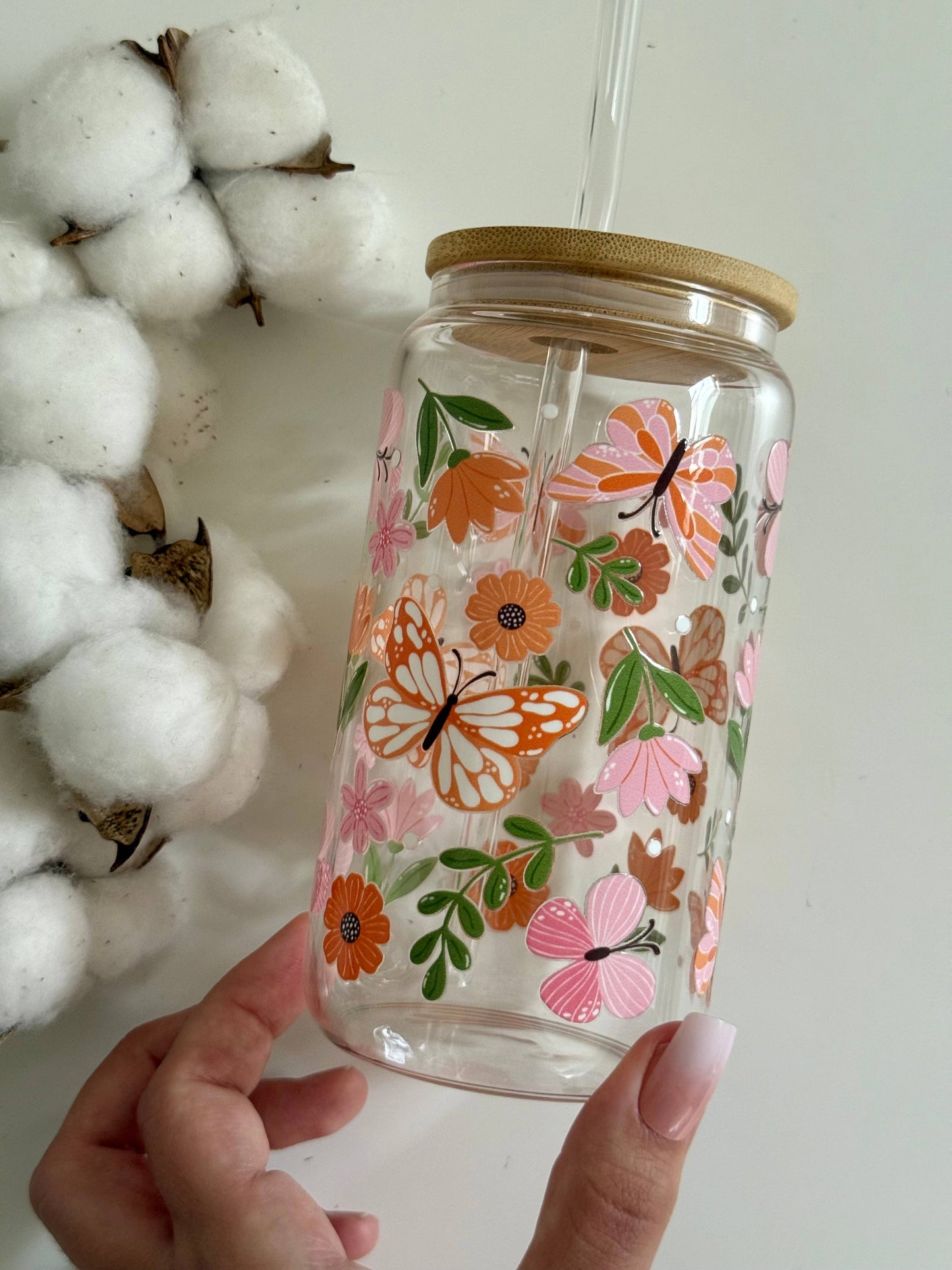 Glasbecher 550 ml – Schmetterling & Blumen