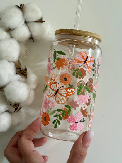 Glasbecher 550 ml – Schmetterling & Blumen
