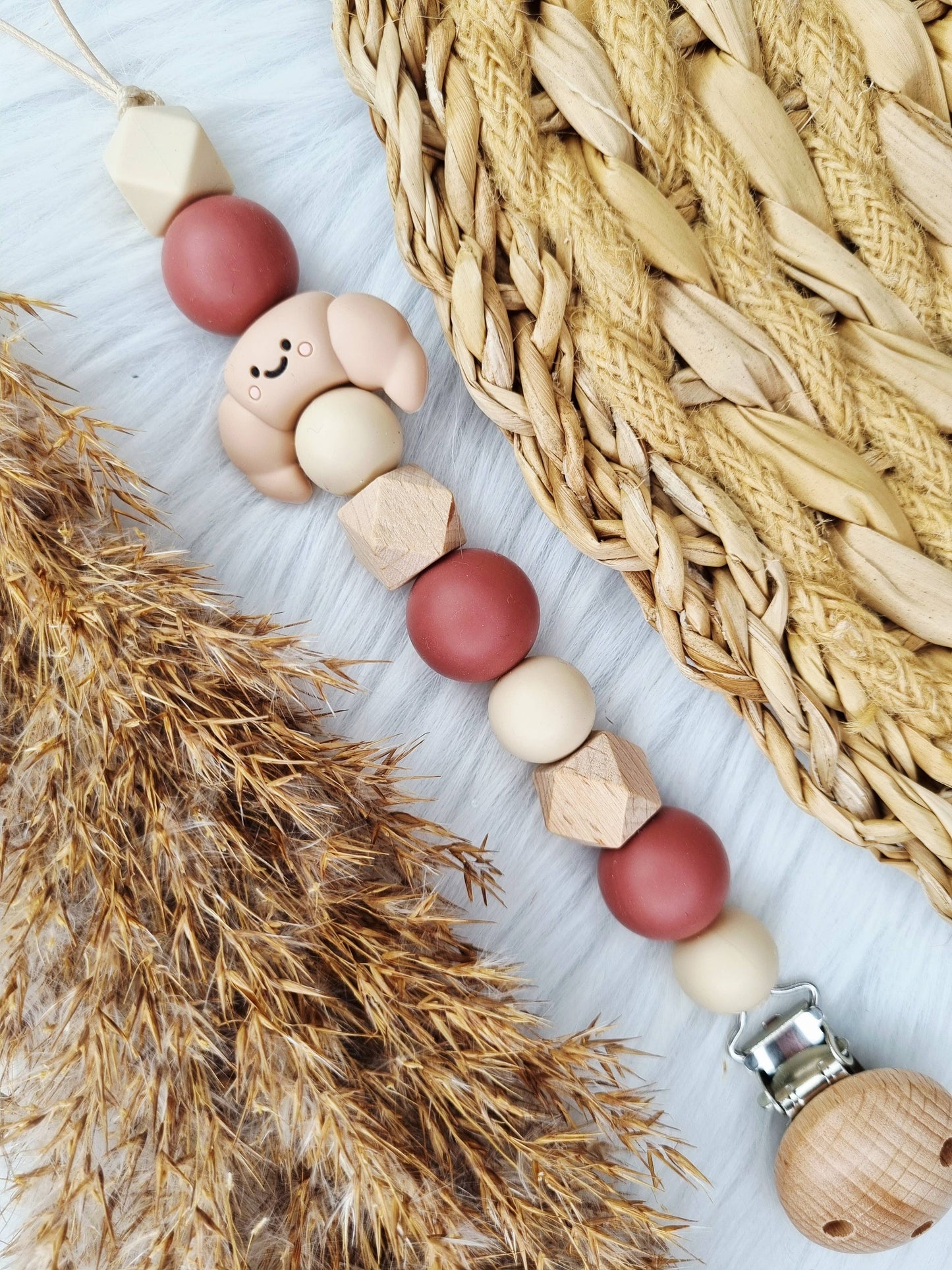 Schnullerkette Croissant Woodchuck/Beige  (VORBESTELLUNG)