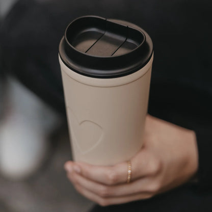 Eulenschnitt To-go Becher Herz Creme