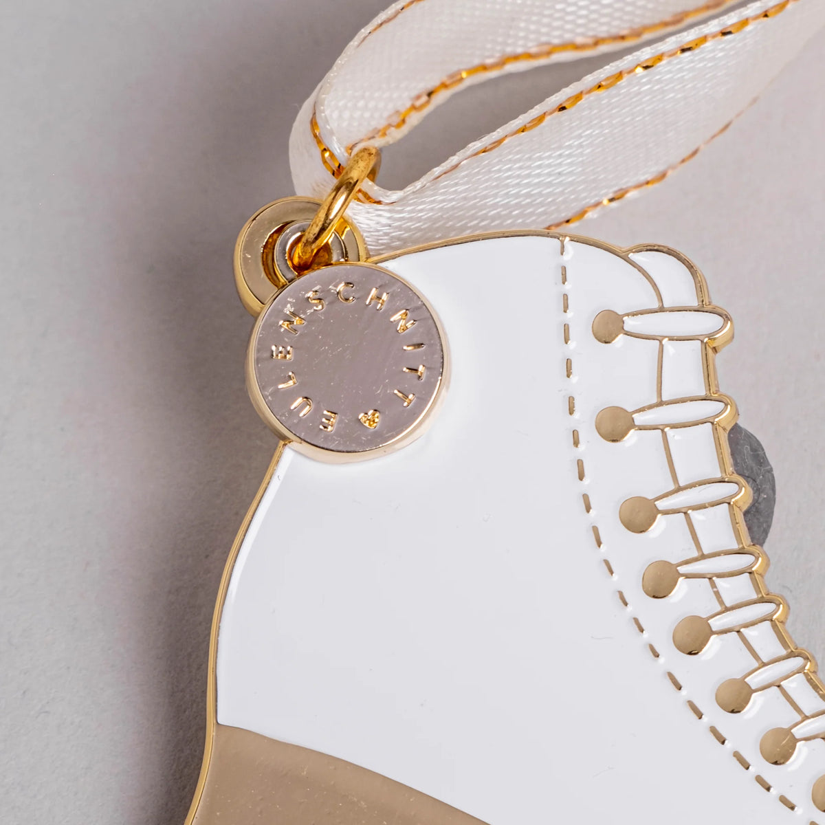 Eulenschnitt Baumschmuck Schlittschuhe – Weihnachtsanhänger aus Metall